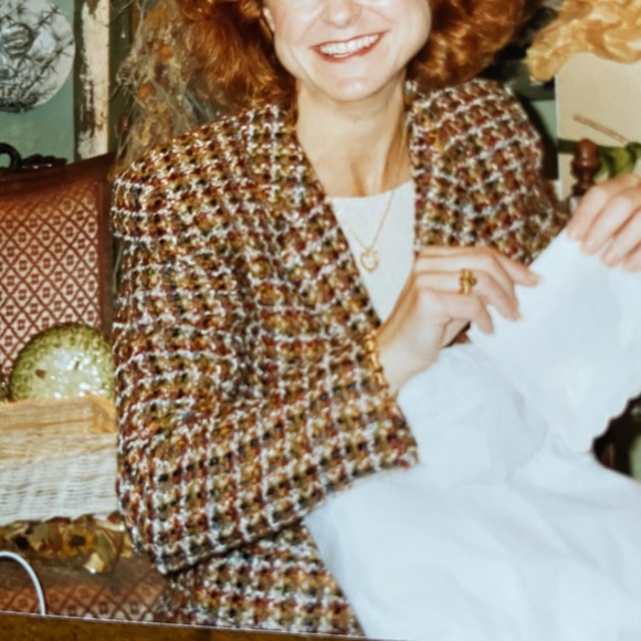 Lorena Conti jacket and skirt - Picture 3 of 15